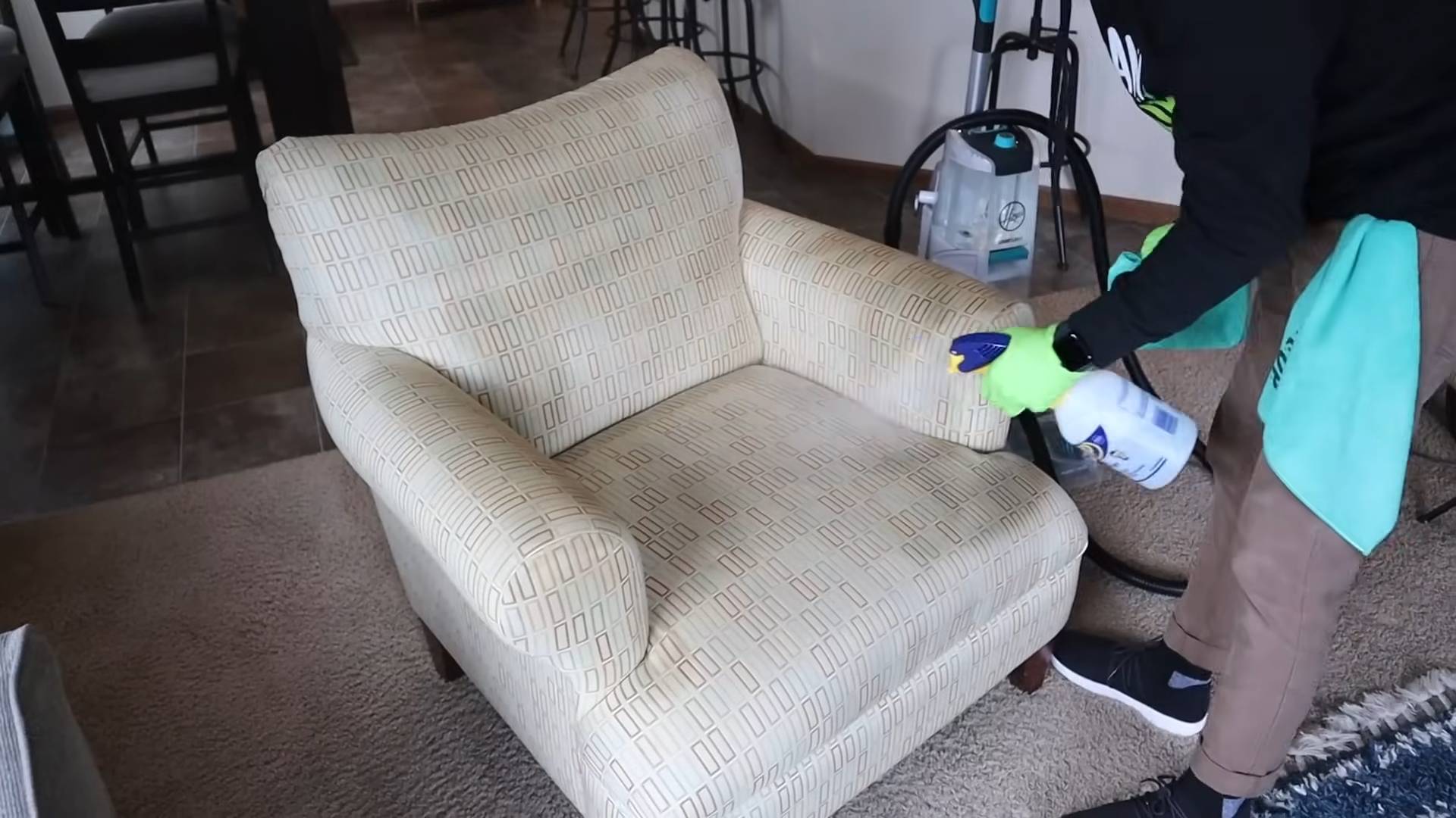 Sofa professionell reinigen